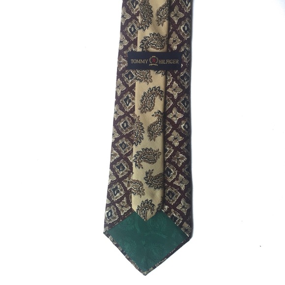 TOMMY HILFIGER Italian Silk Tie Maroon with Diamonds - Picture 3 of 8